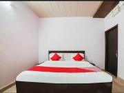 Hotel O KL khari Near Ashoka Park Mein Metro