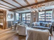 Appartement de caractère haut de gamme au centre de Val-dIsère, proche des pistes - FR-1-694-184