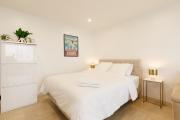 Elegant one room of golden square