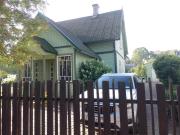 House, garden & sauna. Free parking. Train stop-200 m. Sea-1 km.