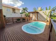 027 - Residencial com Piscina e Jacuzzi em Bombas