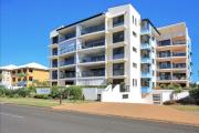 Top Bargara