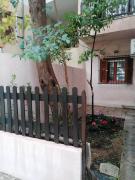 ΔΙΑΜΕΡΙΣΜΑ ΜΕ κηπο στο ΚΕΝΤΡΟ