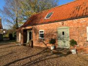 The Bolthole barn with wood-fired hot tub The Bolthole barn with wood-fired hot tub