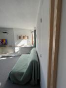 Modern studio in the heart of the station 1650