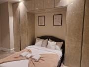 Spacious 2 BR with Balcony in Hendon Spacious 2 BR with Balcony in Hendon