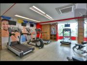 Quarto em condomínio beira-mar