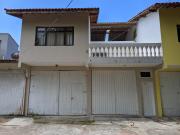 Casa 30mt da praia. Wi-Fi e 3 vagas. Cond fechado