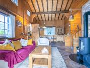 Chalet indépendant près des pistes, 3 chambres, WIFI, parking, belle exposition - FR-1-437-33