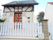 Maison Cozy au Coeur de Cabourg avec Terrasse, Proche Plage, pour 4 Pers., Animaux Acceptés - FR-1-487-328
