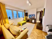 Super Apartment YELLOW 2x Metro fast Wifi 1 Gbs Netflix Panorama Miasta