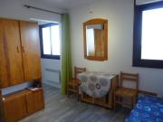 Arette : Apt 45 pers, au pied des pistes, ascenseur, parking, micro-ondesgrill - FR-1-602-107