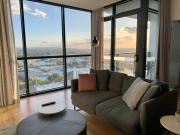CBD Stunning High Floor View - FREE Parking FREE Netflix FREE Gym FREE Pool FREE Sauna FREE Coffee