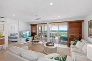 Noosa Crest Luxury Ocean View Apartment 32