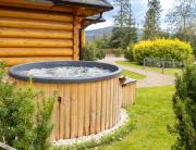 Mountain Base - Dwupoziomowy apartament "Przy lesie I" z prywatnym jacuzzi w Kościelisku