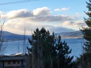The Hideaway - Lake Views I Ski & Bike Storage I Central Jindabyne I Free WiFi I BBQ I Parking