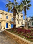 Top Nadur