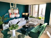 Central penthouse with spectacular sea and city views