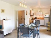 Appartement rénové 2021 avec balcon et garage, proche golf, 3 pièces, 6 couchages, Le Lavandou. - FR-1-251-425