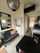 Renovated & private Tinyhouse Den Haag short stay appartment