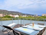 Spacieux Appt 3 Pièces avec Terrasse et Parking au Lavandou - FR-1-251-331