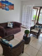 Self Catering. walking distance to beach.