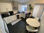 Seaside 2 bed Townhouse, near Cleethorpes station