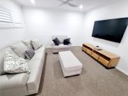 Large and Private Executive Home - Secure parking for boats