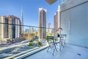 Maison Privee - Luxury, Spacious, Modern Near Burj Khalifa and Dubai Canal