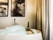 Apartment Premium Jacuzzi for couples, Old Town