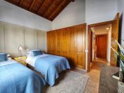 Top La Oliva