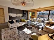 Appartement de luxe au pied des pistes avec terrasse et vue imprenable - FR-1-598-43