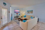 NEW 2bed2bath condo - CLEARWATER BEACH - FREE Wi-Fi and Parking