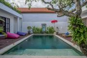 Villa Art Gecko, 2BR private haven in Heart of Batu Belig, Seminyak