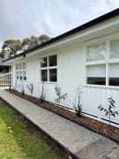 Pet friendly, Family home close to town