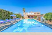6 bedroom villa a very short to Port Pollensa by Renthousing