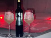 La Luna Rustic Deluxe Apartment with Pool & Jacuzzi, Bikes and Covered Parking