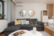 Spacious Apartment Premium Warszawa Wola by Renters Prestige