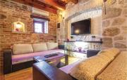 Beautiful Home In Porec With 2 Bedrooms, Wifi And Jacuzzi