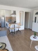 Studio refait à neuf Ave St Maurice