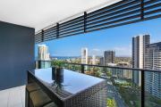 Oracle Broadbeach Wonderful Modern 2 Bed 1 Bath Apartment - CoastHM