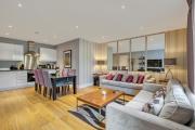 Modern 2 bedroom & 2 bathroom apartment in Fulham