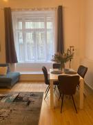 Blue Danube Apartment Downtown with Free Parking Blue Danube Apartment Downtown with Free Parking