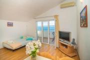Apartment in Dugi Rat with sea view, terrace, air conditioning, WiFi 5113-4