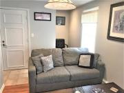 Apartment Sleeps 4 with Free Parking