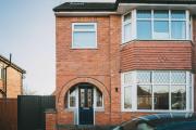 Stylish 4 Bedroom Home York - Garden - Parking