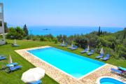 Studio Apartment with adult and childrens pool and sea view - Pelekas Beach