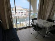 Studio rénové avec loggia vitrée, vue marina et parking sécurisé - FR-1-472-135