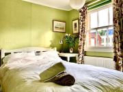 Charming 1 bed loft in 16C house in city centre