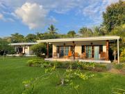 Salvatierra Beachfront Hotel